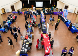 8 Networking Tips For College Students