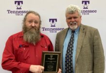 Dr. Troy Smith is the 2024 Arts & Sciences Innovative Teaching Award Recipient