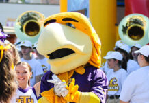 Reserve Your Spot at the 98.5 KISS FM Tailgate Park